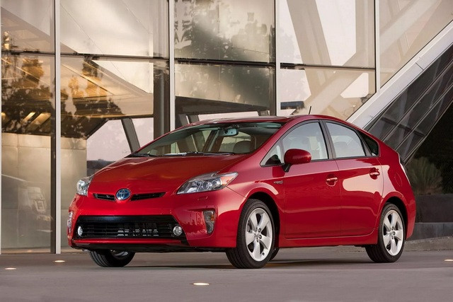 2012-Toyota-Prius-1536x1024