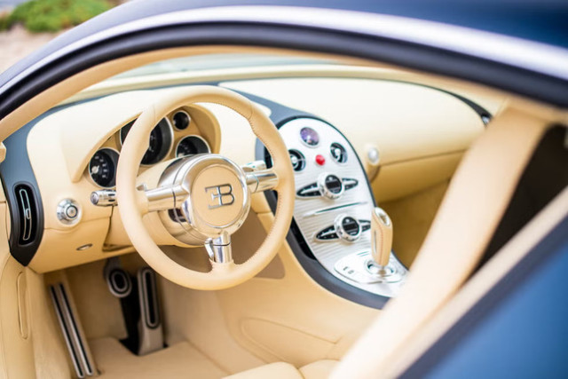 Bugatti Veyron 