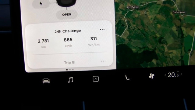 Tesla Model 3 - рекорд