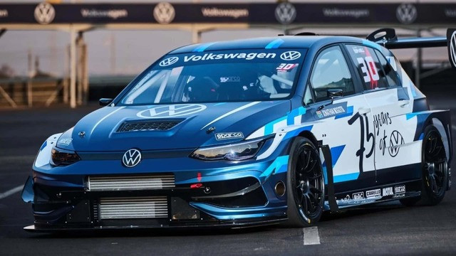 VW Mega Golf 