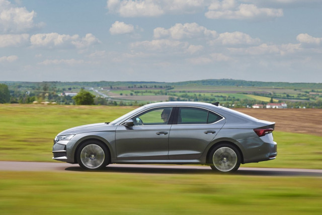 Skoda Octavia 2024, тест драйв