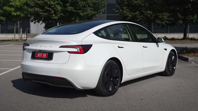 Tesla Model 3 на старо