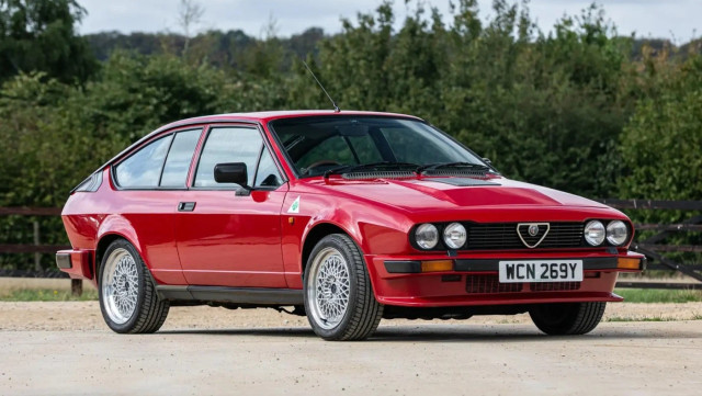Alfa Romeo GTV6