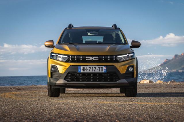 Dacia Sandero Stepway 2026, Eco-G 120, тест драйв