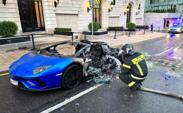 Lamborghini Aventador пожар