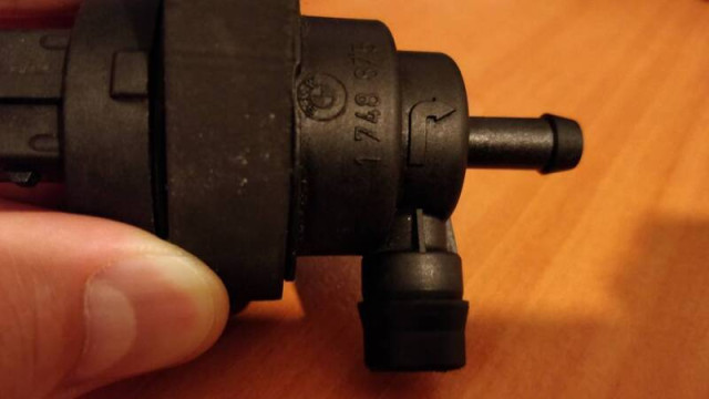 клапанът за бензинови пари