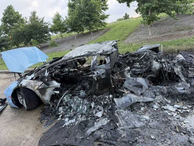 Сблъсък унищожи две суперколи на Lamborghini 