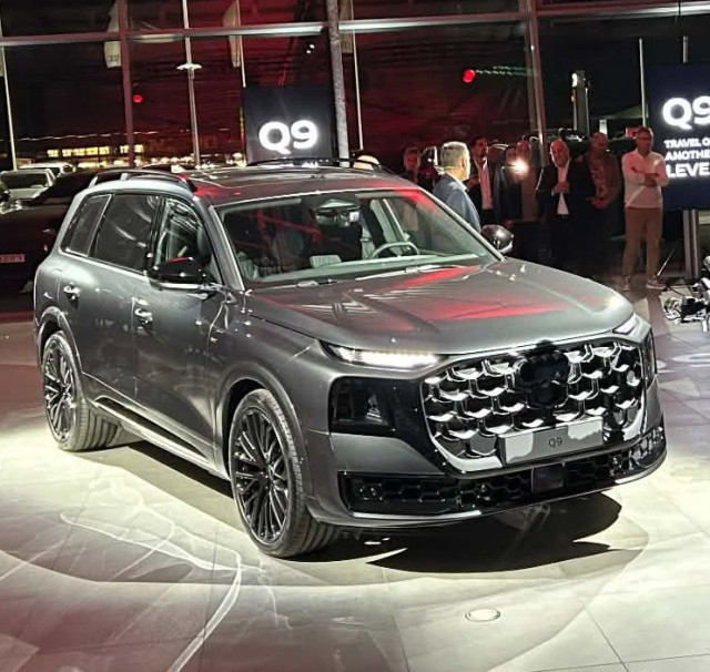 Audi Q9