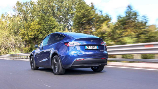 Tesla Model Y на старо