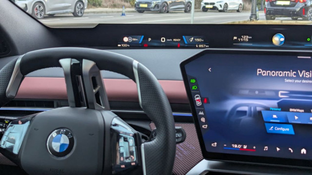 BMW iX3 50 xDrive, тест драйв