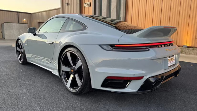 Porsche 911 Sport Classic 