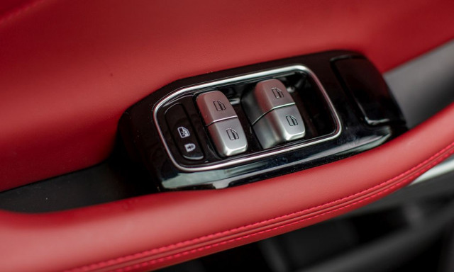 Omoda 9 SHS, тест драйв