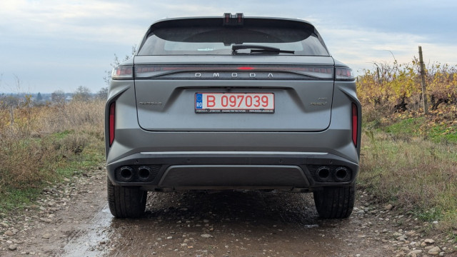 Omoda 9 SHS, тест драйв