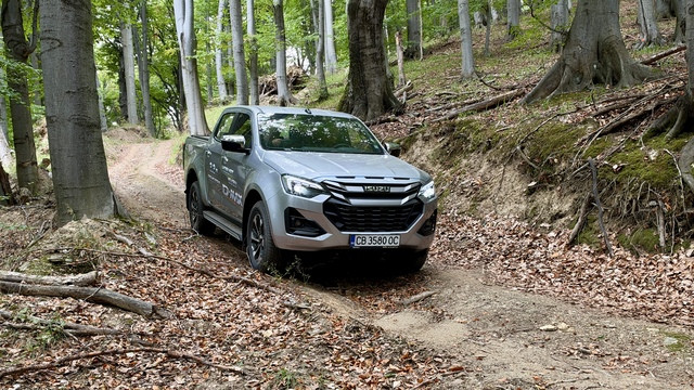 Isuzu D-Max тест 
