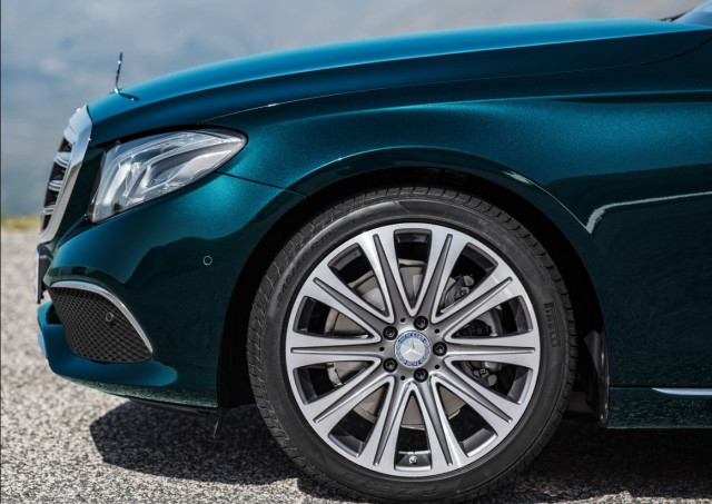 Mercedes E-Class W123 на старо