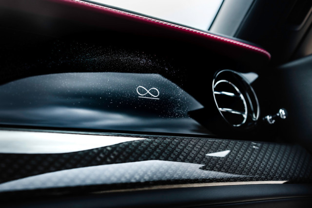 Rolls-Royce Black Badge Spectre, тест драйв