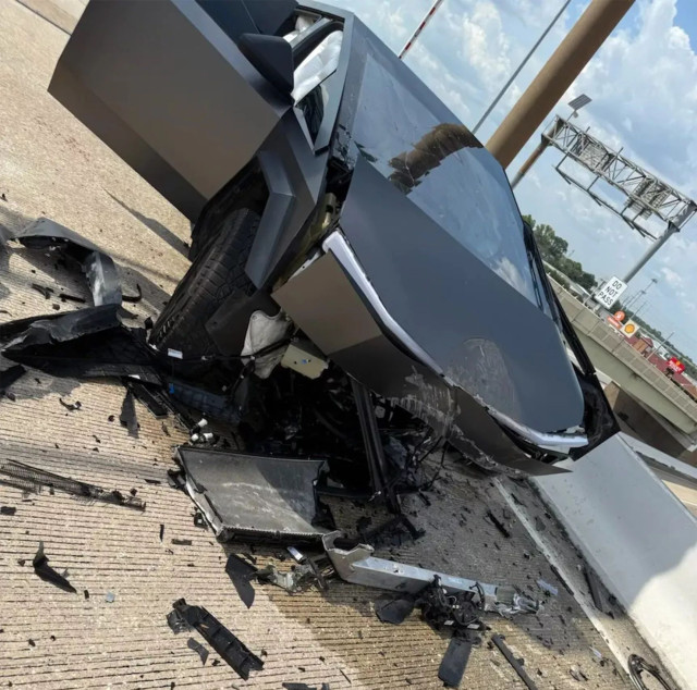 Tesla Cybertruck катастрофа