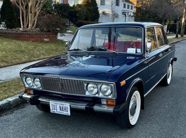 Lada VAZ-2106 