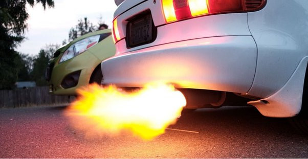 Oгън от ауспух