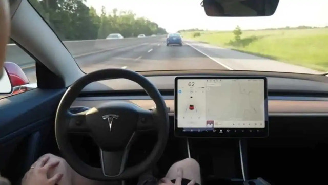 Tesla FSD