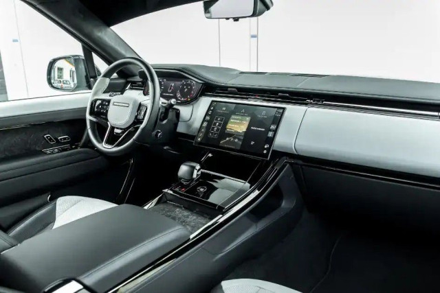 Manhart напомпа Range Rover Sport SV 