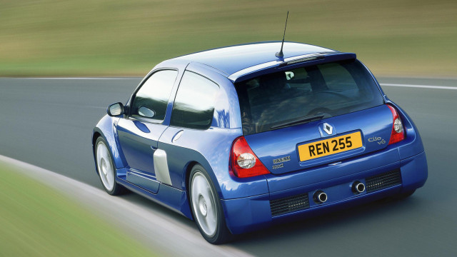 Renault Clio V6