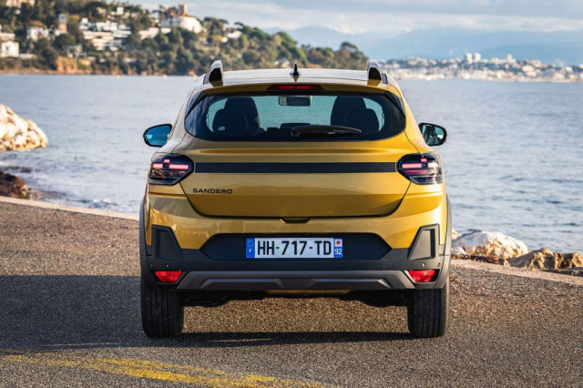 Dacia Sandero Stepway 2026, Eco-G 120, тест драйв