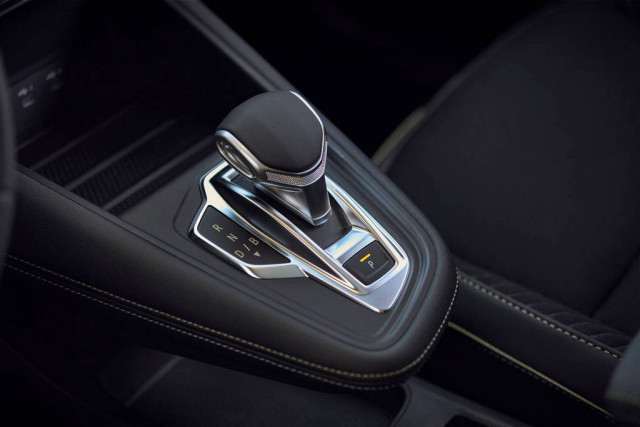 Renault Symbioz TCe 140, MHEV, мек хибрид, технологии по мярка