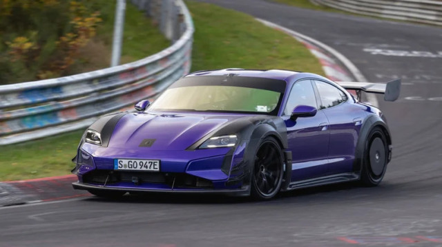 Porsche Taycan Manthey Racing 