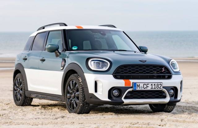 MINII Cooper S Countryman ALL4 Uncharted Edition