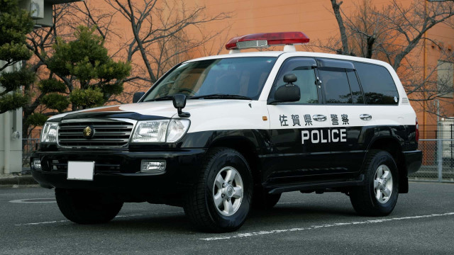 Land Cruiser на японската полиция