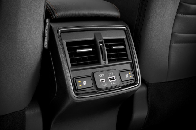 Subaru Forester 2025, тест драйв