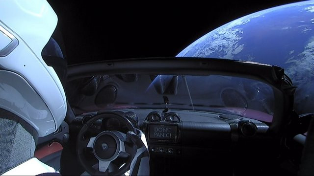 Tesla в космоса-1