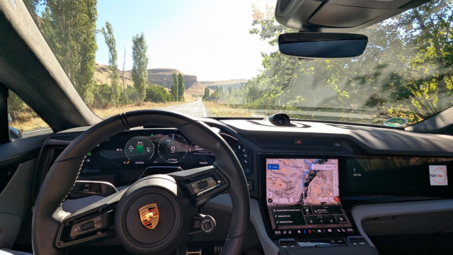 Porsche Cayenne Electric, тест драйв