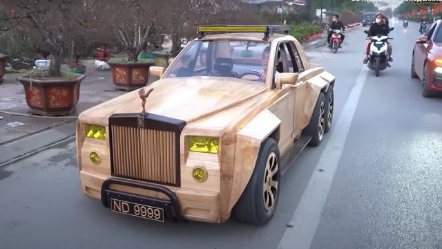 Rolls-Royce от дърво