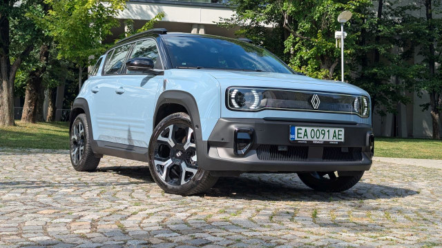 Renault 4, Технологии по мярка, дигитални технологии, Google
