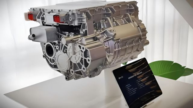 електромобил