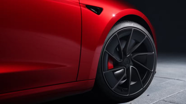 Tesla спирачки