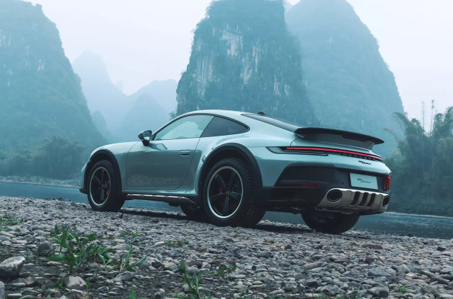 Porsche 911 Dakar