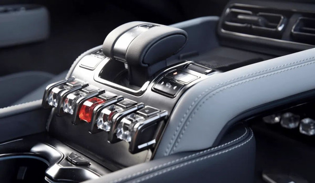 интериор, бутони