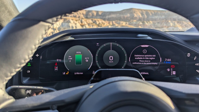Porsche Cayenne Electric, тест драйв