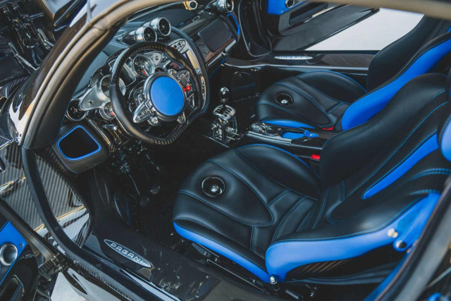 Pagani Huayra Roadster