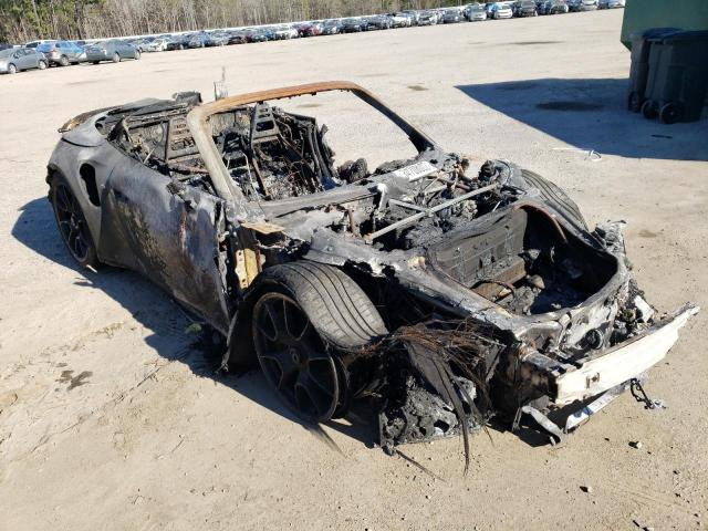 изгоряло Porsche