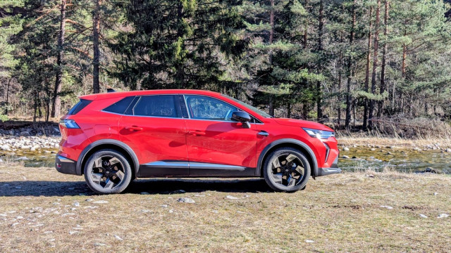 Renault Symbioz TCe 140, MHEV, мек хибрид, технологии по мярка