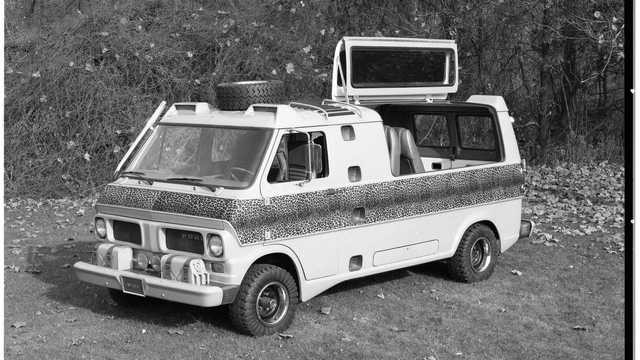 1970-ford-econoline-kilimanjaro-concept-black-and-white.jpg