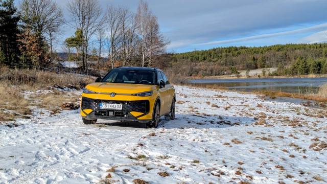 Volkswagen T-Roc 2026, тест драйв, 1.5 TSI MHEV R-Line