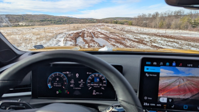 Volkswagen T-Roc 2026, тест драйв, 1.5 TSI MHEV R-Line