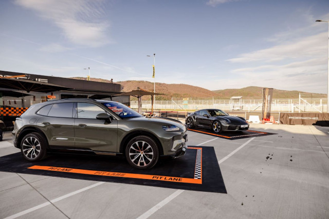 Porsche Cayenne Electric 