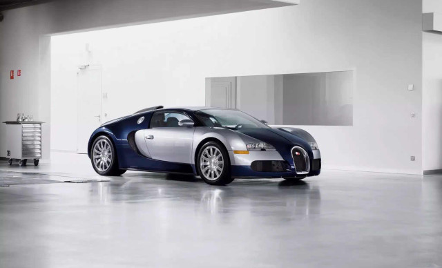 Bugatti Veyron-1