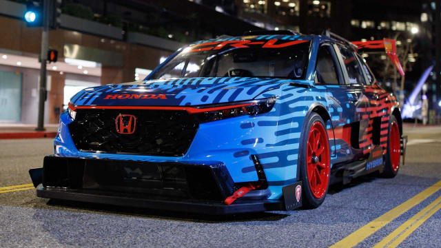 Honda CR-V Hybrid Racer